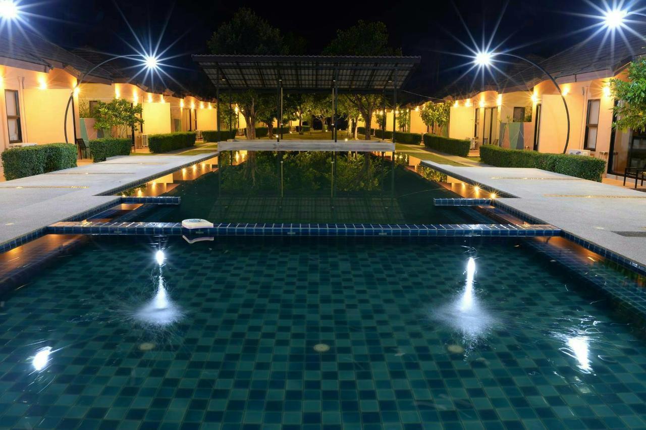 Green Adamas Resort Chumphon Exterior photo