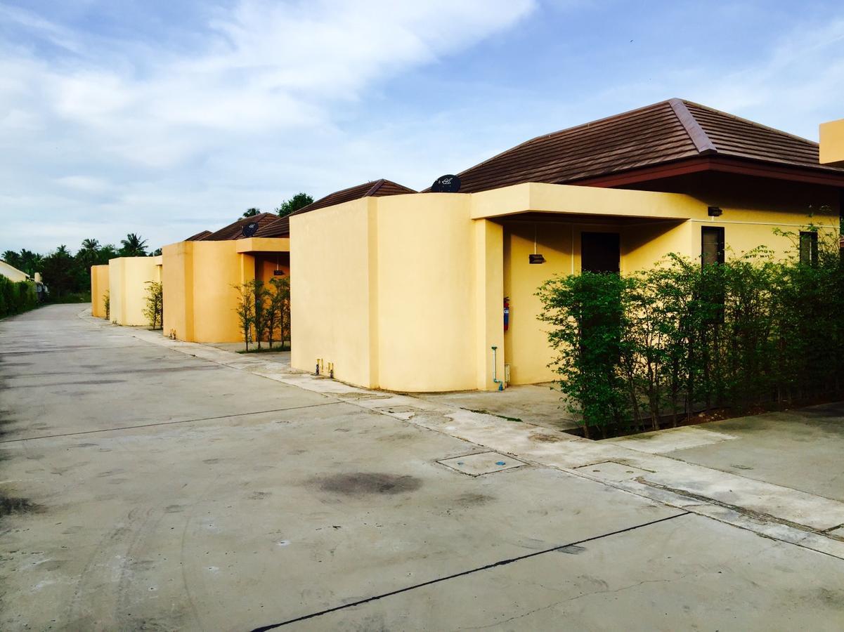 Green Adamas Resort Chumphon Exterior photo