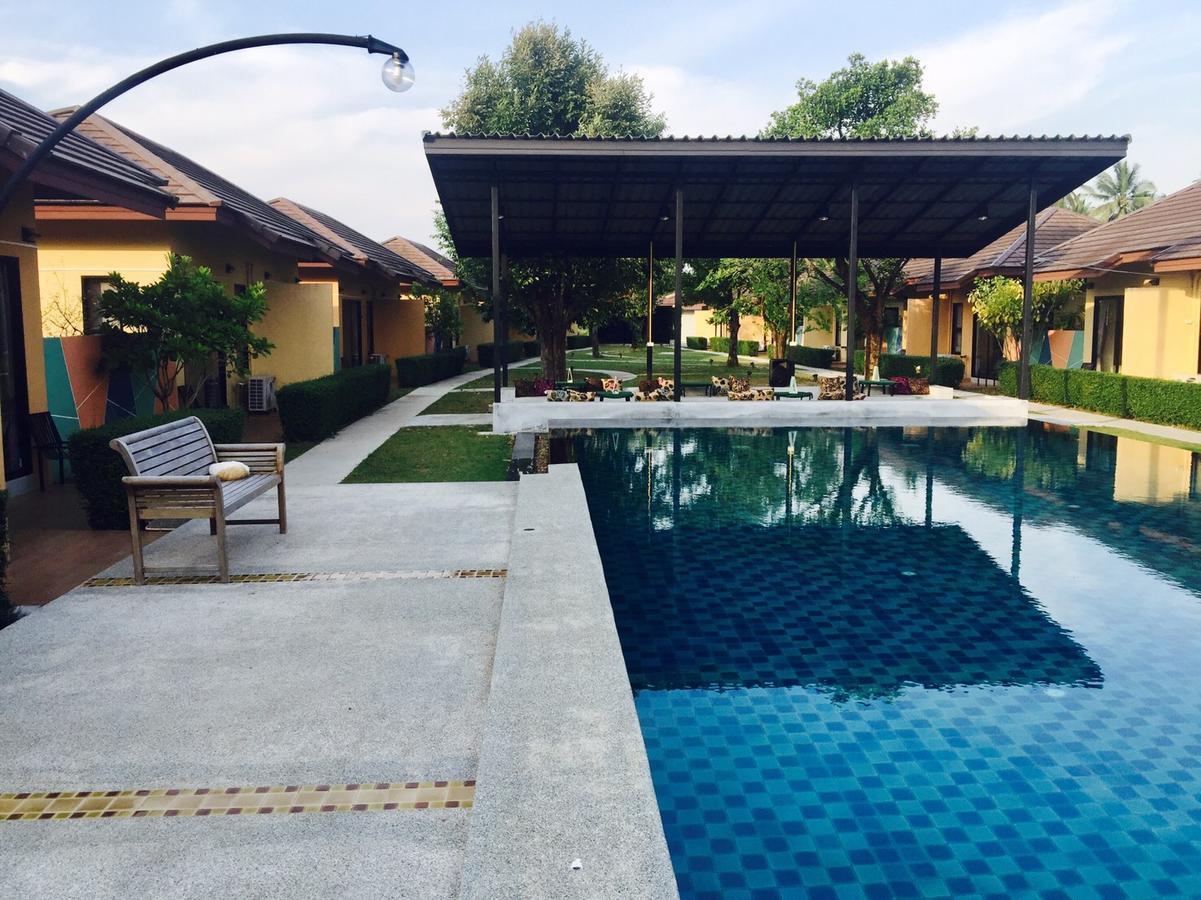 Green Adamas Resort Chumphon Exterior photo