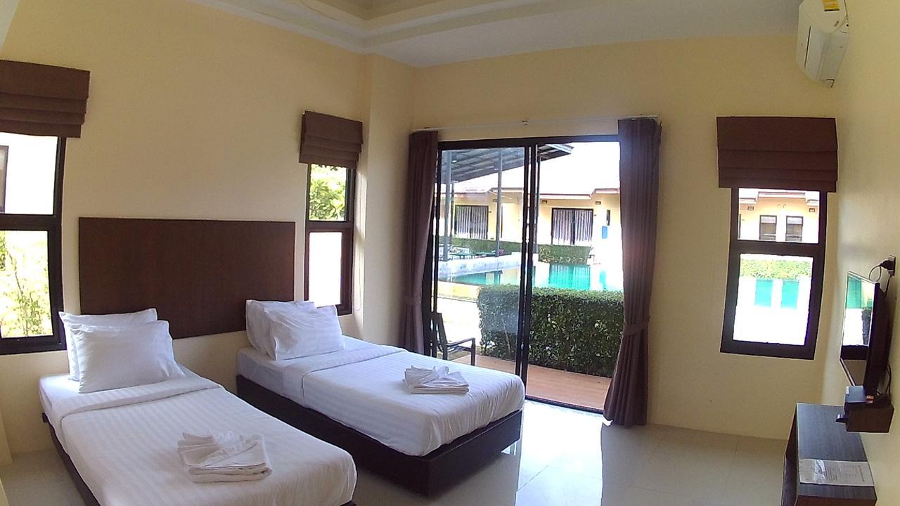 Green Adamas Resort Chumphon Exterior photo