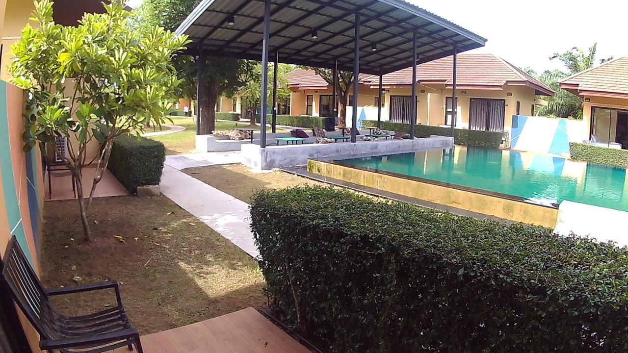 Green Adamas Resort Chumphon Exterior photo