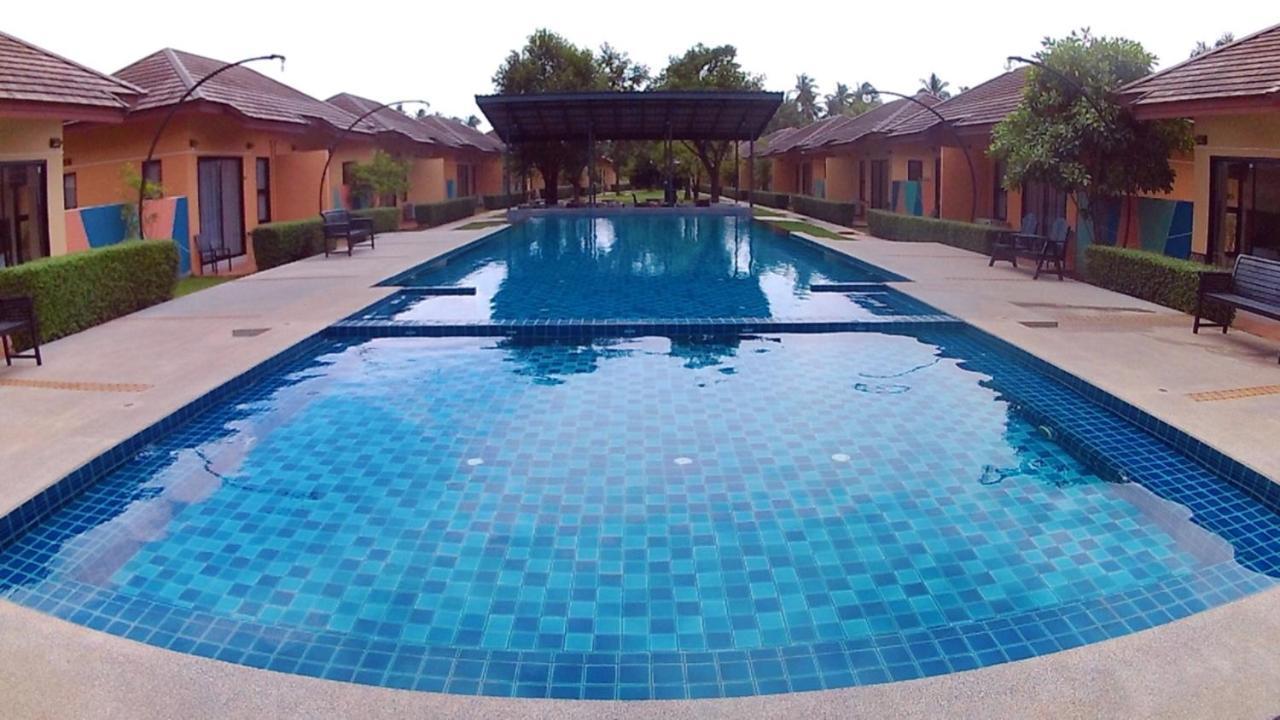 Green Adamas Resort Chumphon Exterior photo