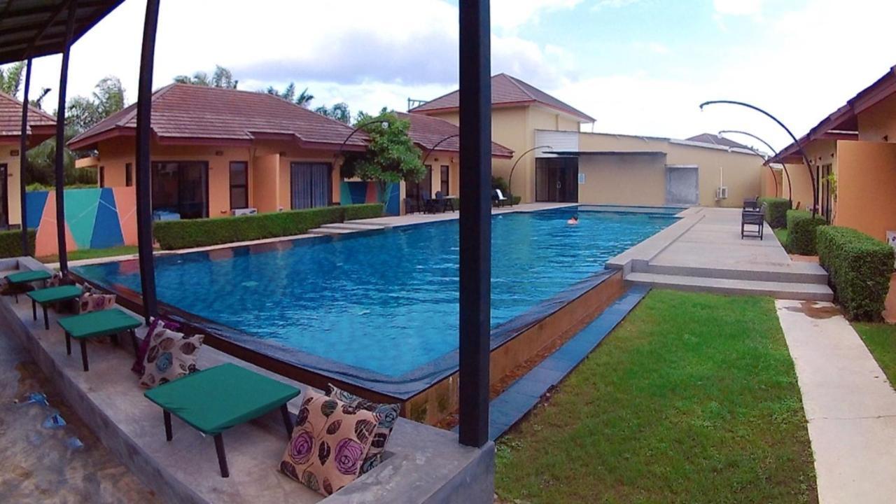 Green Adamas Resort Chumphon Exterior photo