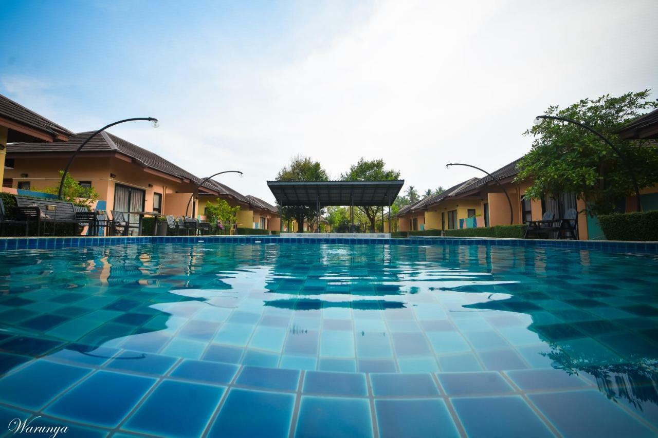 Green Adamas Resort Chumphon Exterior photo
